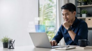 Profesional menggunakan AI untuk produktiviti kerja di pejabat moden